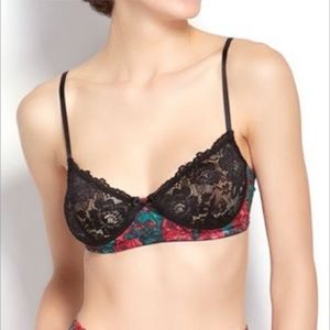 Hanky Panky Roses ๐ฅ are Red Soft Bralette